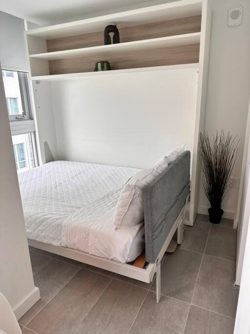 Appartement Breathtaking 1Br In The Heart Miami Extérieur photo