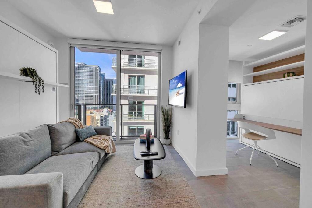 Appartement Breathtaking 1Br In The Heart Miami Extérieur photo
