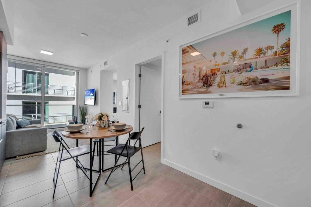 Appartement Breathtaking 1Br In The Heart Miami Extérieur photo