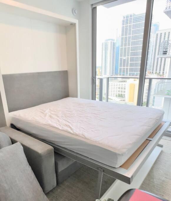 Appartement Breathtaking 1Br In The Heart Miami Extérieur photo
